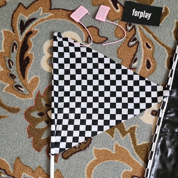 Forplay Checkered Flag Accessory - Picture 3 of 17